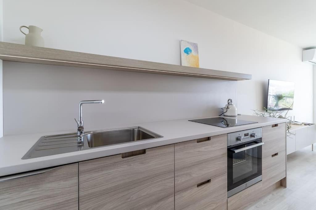 Cozy Apartment Near City Centrum And Bratislava Airport Kültér fotó